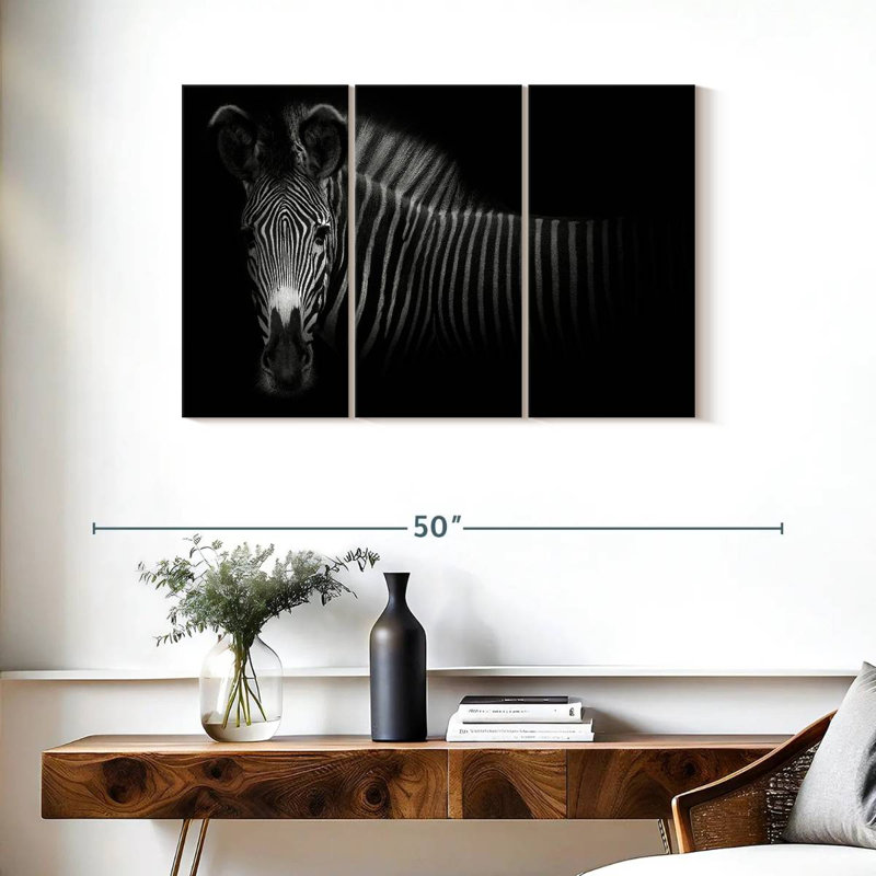 Brampt Vignette Zebra, 24" H x 38" W