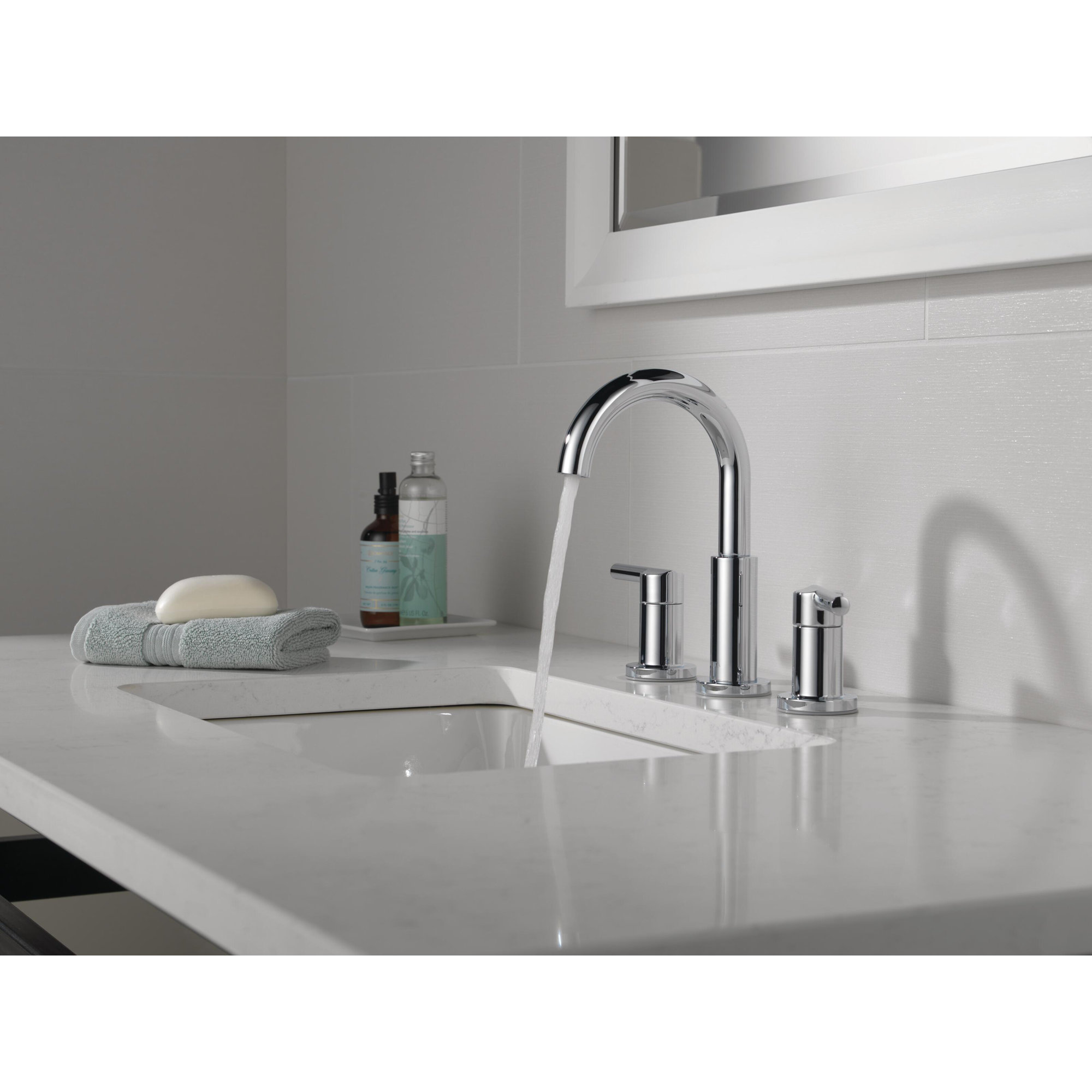 Nicoli Widespread Bathroom Faucet 3 Hole, 2-handle Bathroom Sink Faucet with Drain Assembly, Chrome