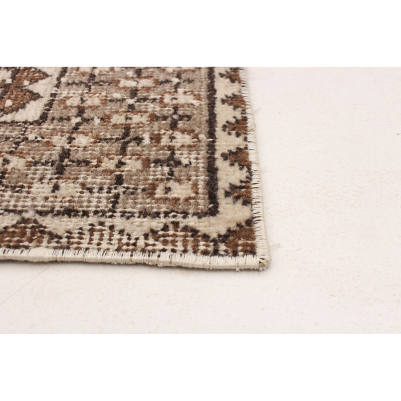 Tapis crème Thiazi 3 pi 8 po x 6 pi 3 po