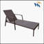 Chaises longues d'extérieur en rotin et osier-99236093-99236094