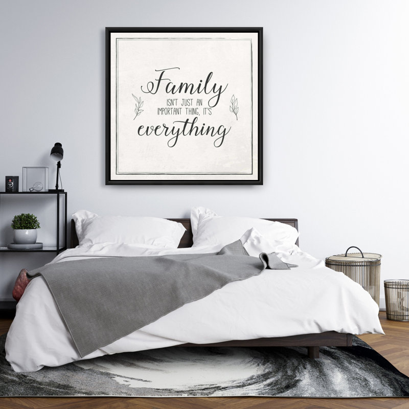Reproduction familiale sur toile, H 36 po x l 36 po, Toile encadrée noire