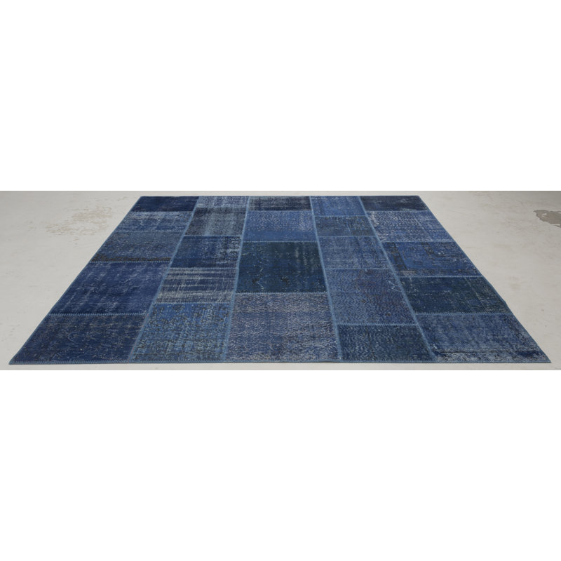 Hand Knotted Abstract Area Rug in Blue