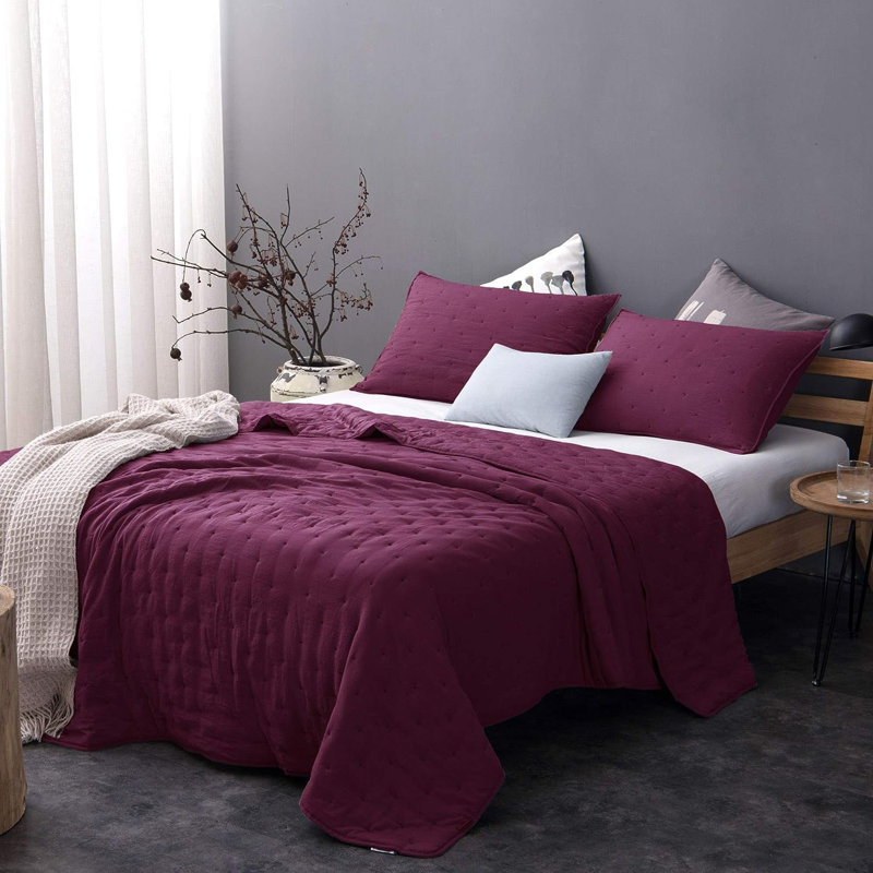Modern & Contemporary Polyester Quilt, Twin Quilt + 1 Standard Sham, Red