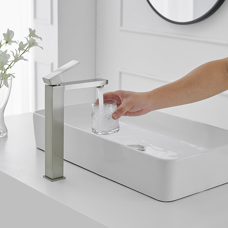 Single-Hole Single-handle Bathroom Faucet, Brushed Nickel