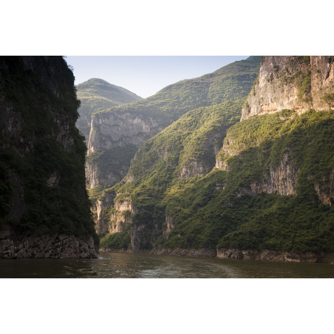 Three Gorges Of China von Pkujiahe - Kunstdrucke auf Leinwand ohne Rahmen