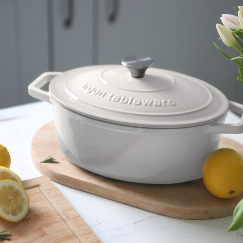 Argon Tableware - Oval Cast Iron Casserole Dish - 4.68L, White