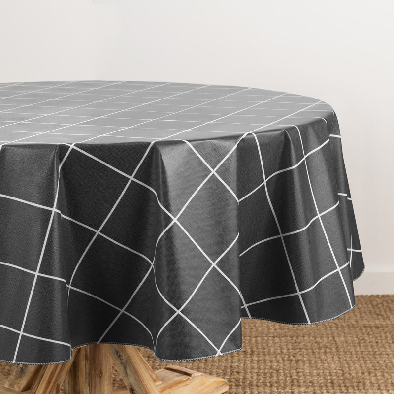 Nappe Earvie, 84 po x 60 po, Noir