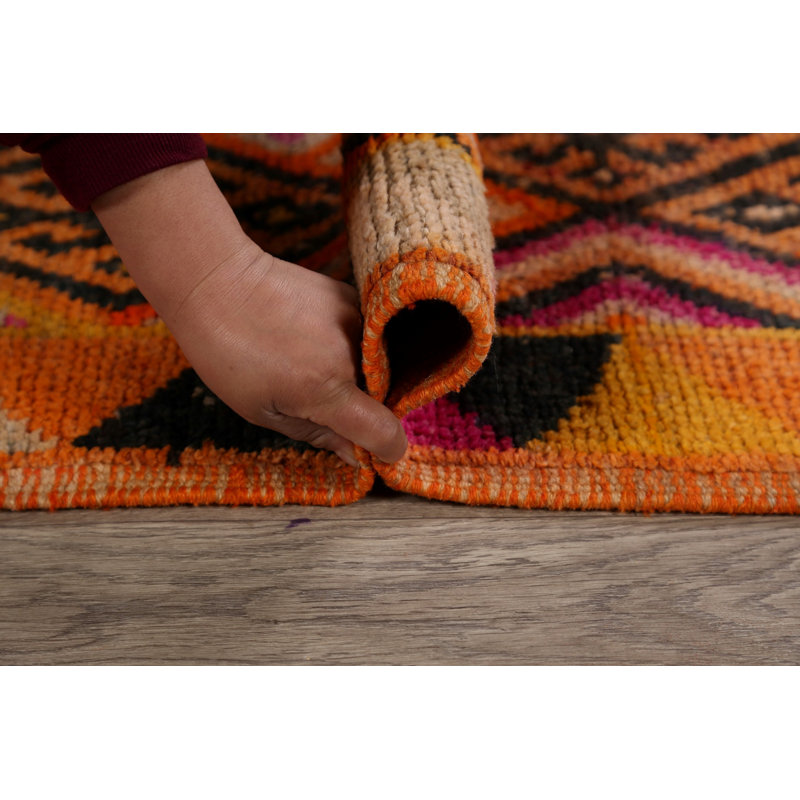 Tapis intérieur en laine noué la à la main orange/noir 2 pi 10 po x 12 pi 7 po one-of-kind Adhvika