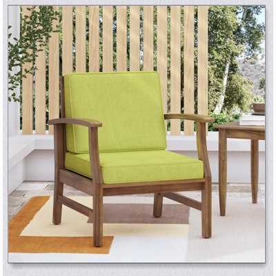 Fauteuil club en bois confortable avec coussin résistant à l'eau pour la détente et l'élégance