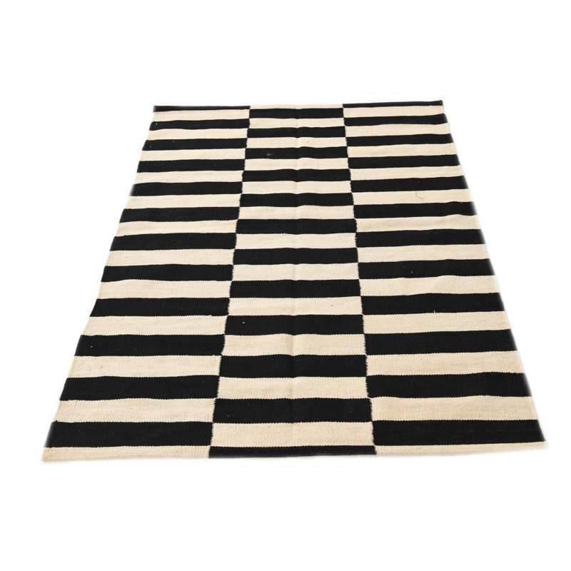 Tapis noir et blanc Ousley