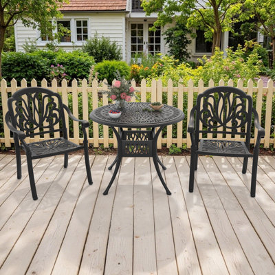 Ensemble de salle à manger d'extérieur rond 3 pièces de 90 cm (35,43 po) avec trou pour parasol, 2 chaises empilables, coussins bruns