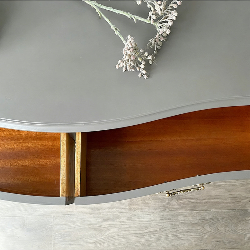 Console américaine en bois massif sculpté, H 33,4 po x l 47,2 po x P 21,6 po