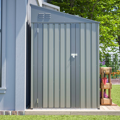 Remise en acier Lean-To 4 x 7 pieds avec toit imperméable, rangement extérieur toutes saisons pour les outils, les vélos et l'équipement de jardin.