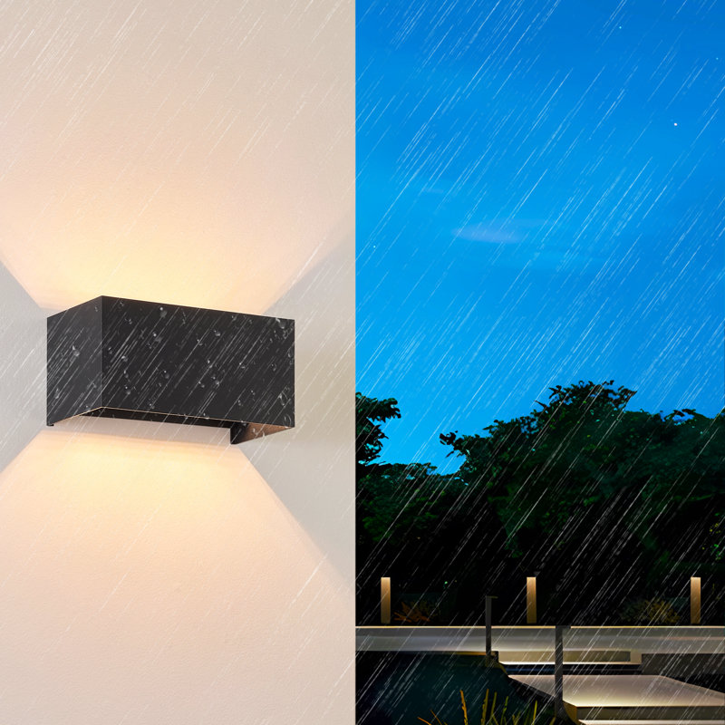 Ahmand Up & Downlight