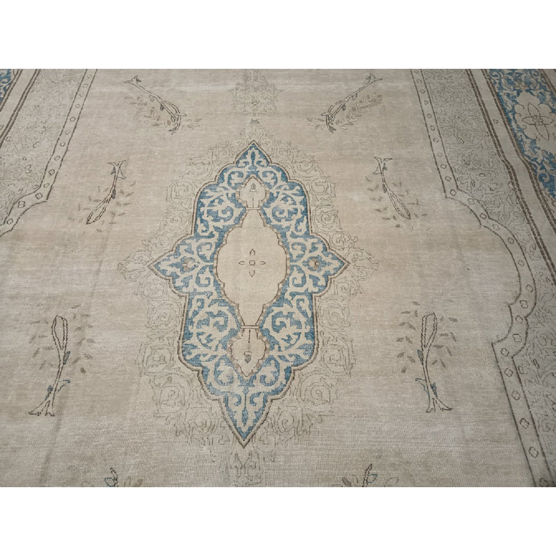 Tapis rectangulaire en laine 10 pi x 17 pi