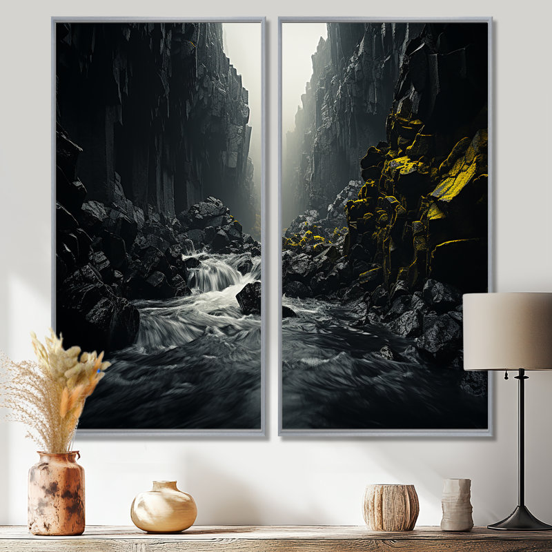 Chute d'eau dynamique - 2 panneaux muraux traditionnels gris, 40" H x 40" W, Impression encadrée flottante, Silver