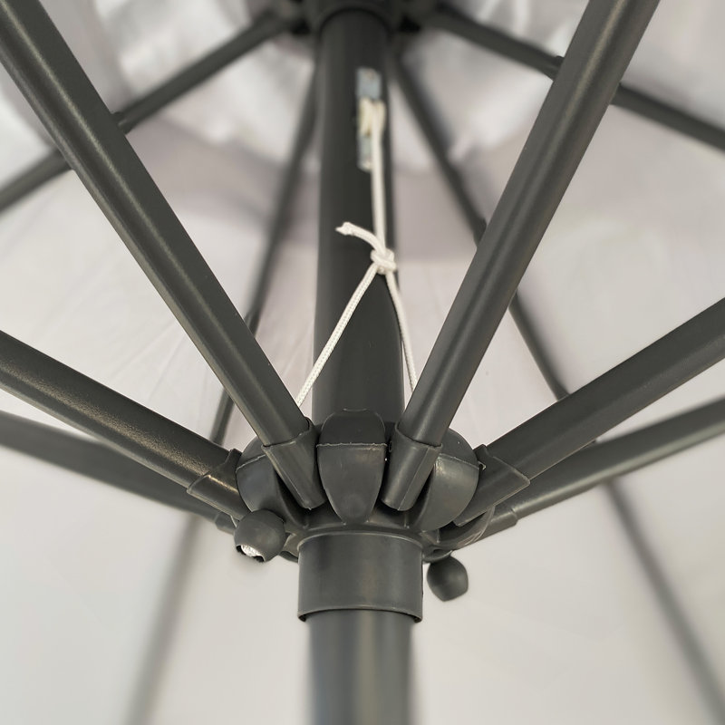 Parasol d'extérieur polyvalent avec caractéristiques de protection avancées et conception conviviale