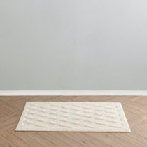 Joaquin Bath Rug Sand & Stable Color: Navy, Size: 20 W x 32 L