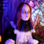 «Haunted Hill Farm» 5,3 pi, debout effrayante, tenant une assiette d'Halloween animatronique avec une chute de tête