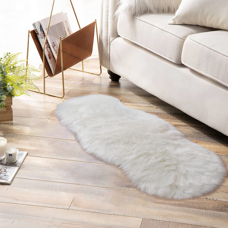 Faux Fur Indoor Rug, Runner 2' x 4', White