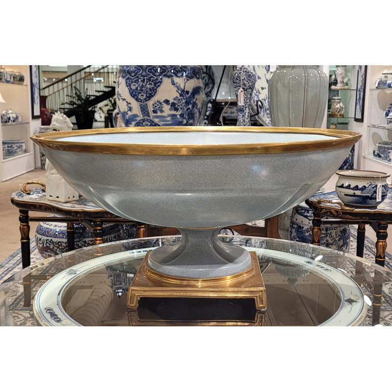 Bol en porcelaine avec bronze