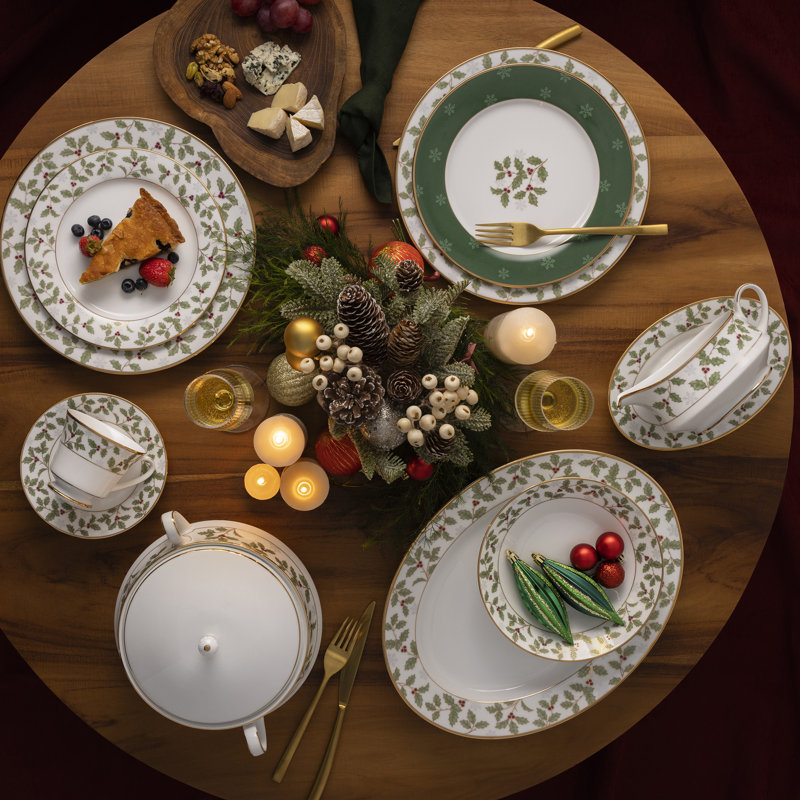 Noritake Holly and Berry Gold 5-Piece Place Setting, Service for 1