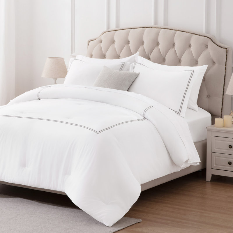 Comforter Set, King Comforter + 2 King Shams, White/Silver Striped