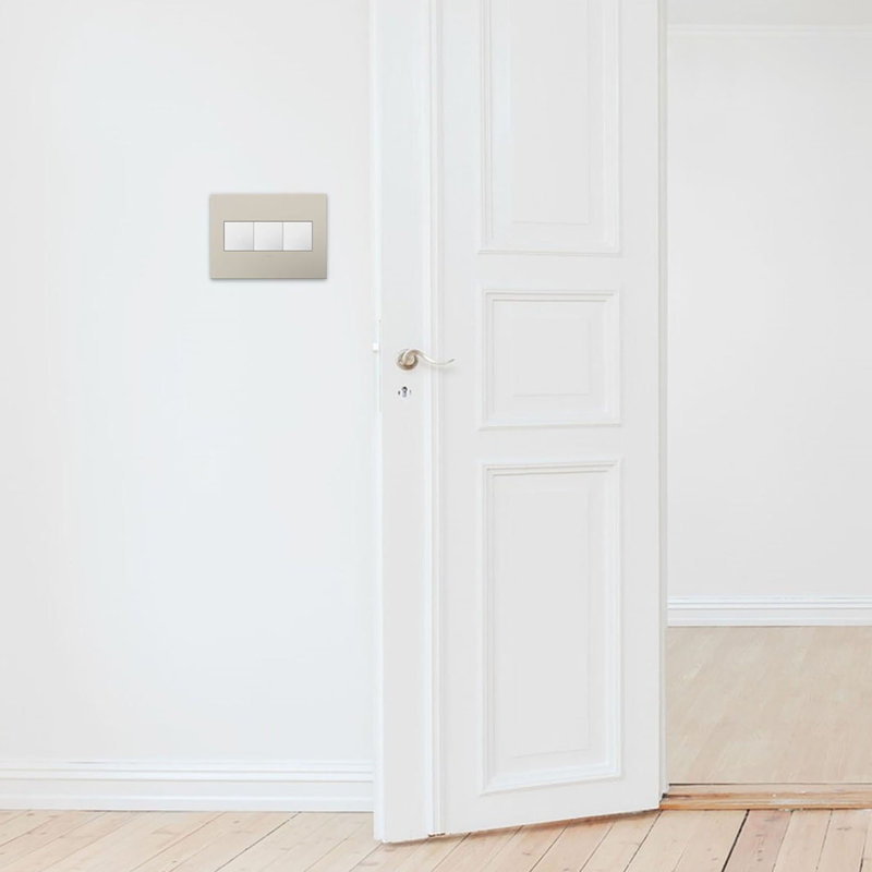 Interrupteur à lumière unipolaire et à 3 voies avec microban Adorne® Touch, Blanc