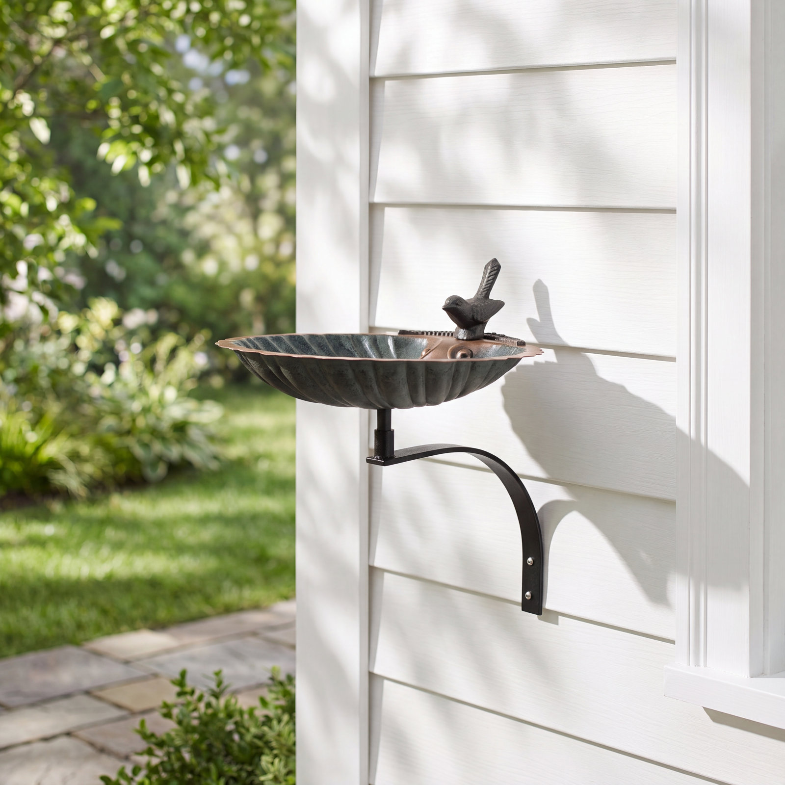 Lemen Birdbath with Wall Mount Bracket