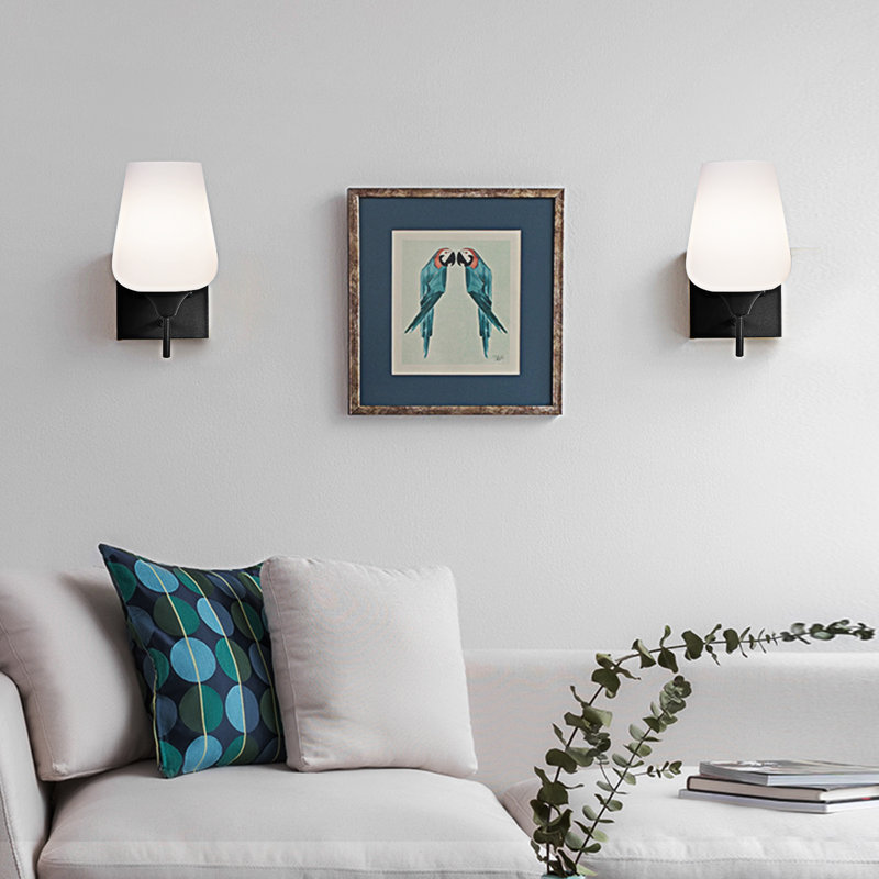 Applique murale 1 lumière noir mat avec abat-jour en verre opale gravé satiné
