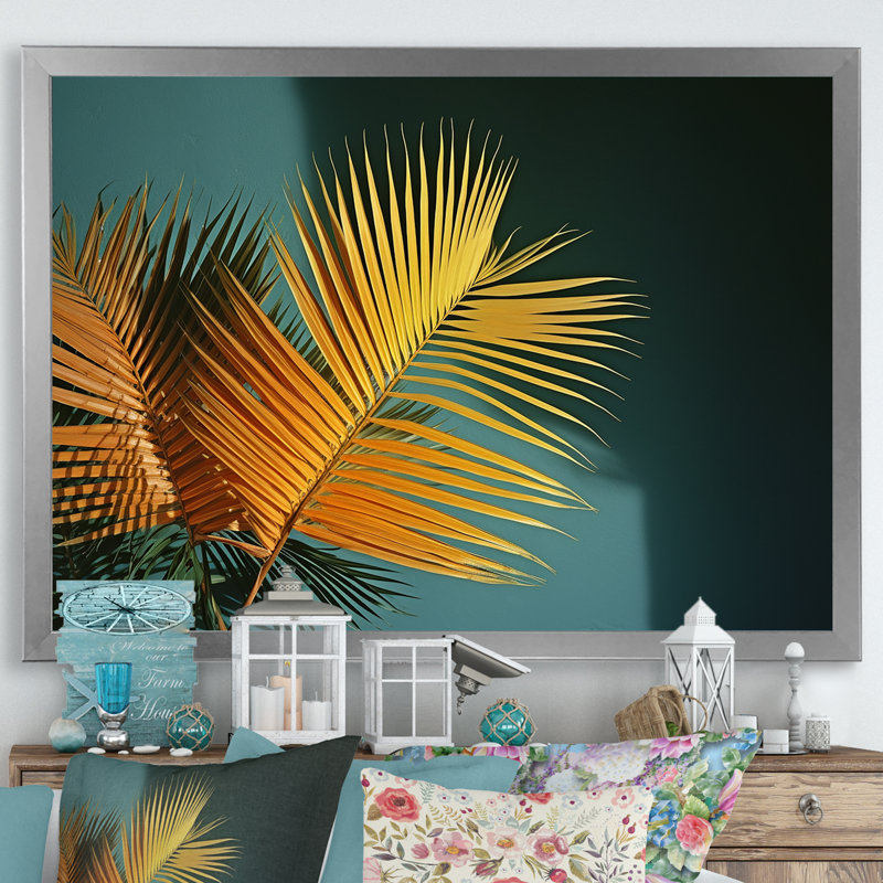 «Yellow Palm Trees Bouquet Still Life» sur toile, Cadre photo argenté, H 30 po x l 40 po x P 1,5 po