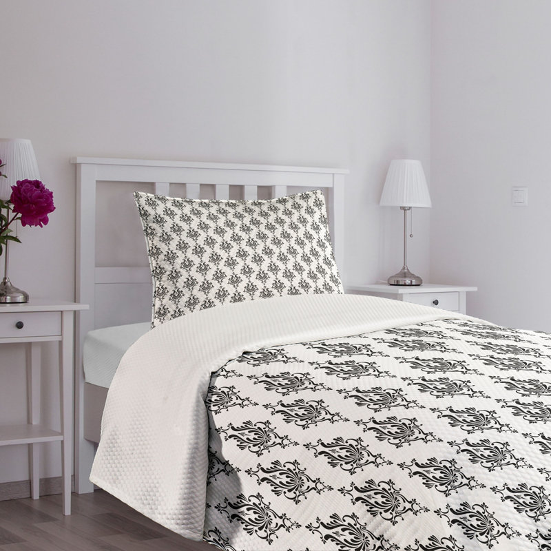 Twin White Quilted Bedspread Set with Pillow Sham