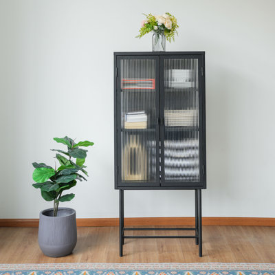 Armoire d'appoint 61 "H avec tablettes amovibles