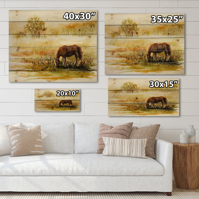 Cheval qui broute sur un pré - reproduction de campagne sur bois de pin naturel, H 15 po x l 30 po x P 0,78 po