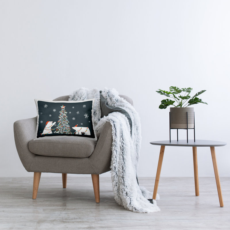Coussin décoratif imprimé ours polaires avec arbre de Noël par Irene Chan