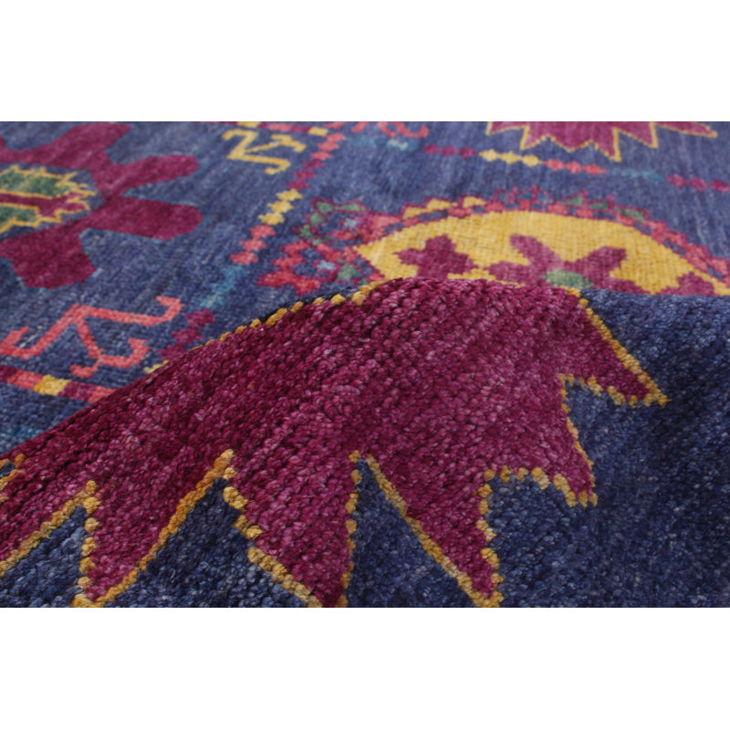 Tapis carré jaune et mauve en laine noué à la main de conception unique des années 2010 de 6 pi 3 po Excalibur