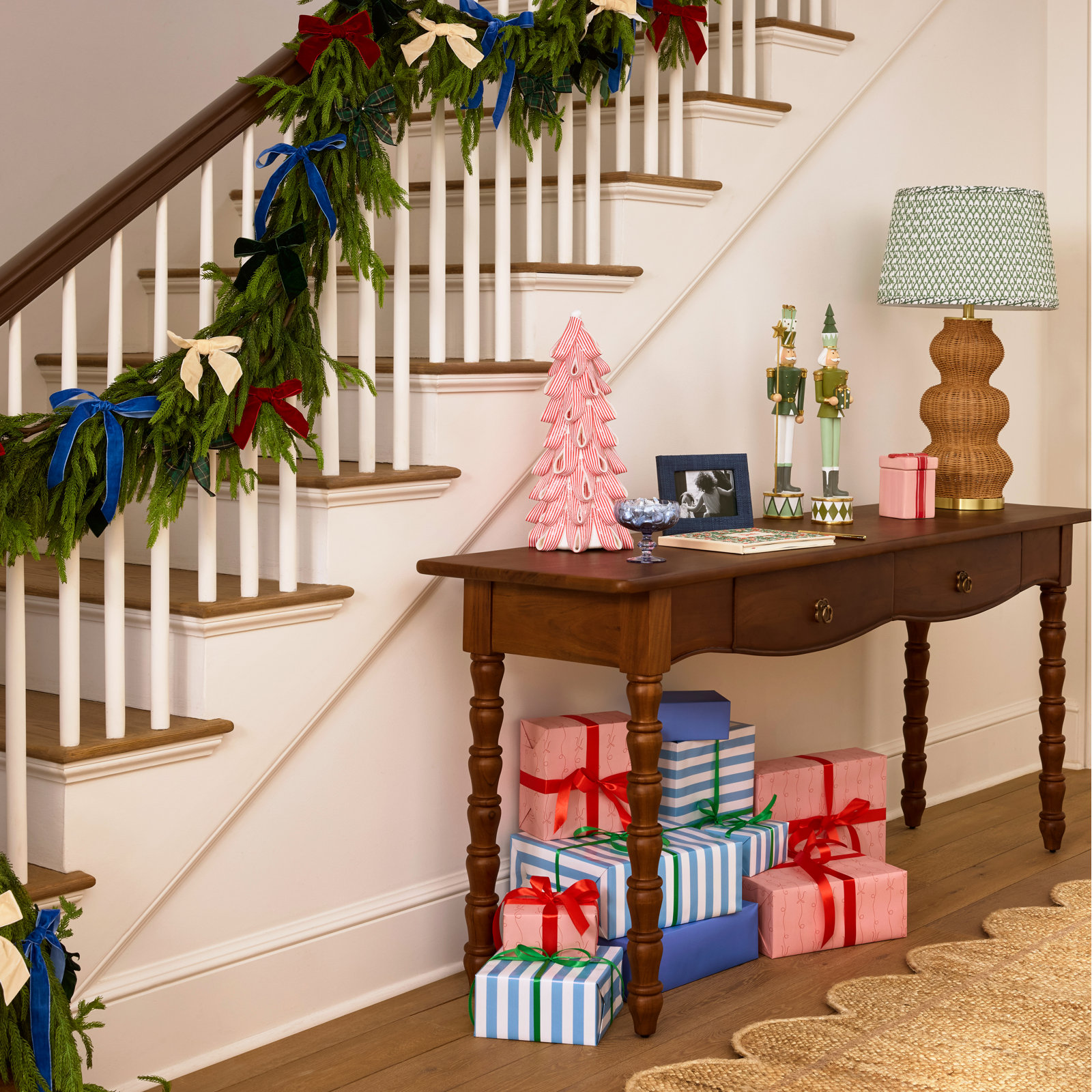 360" Norfolk Pine Christmas Garland, 300.00cm