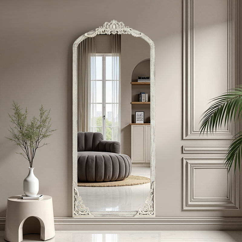 Miroir rétro avec cadre sculpté, Blanc patiné, 67 po x 28 po