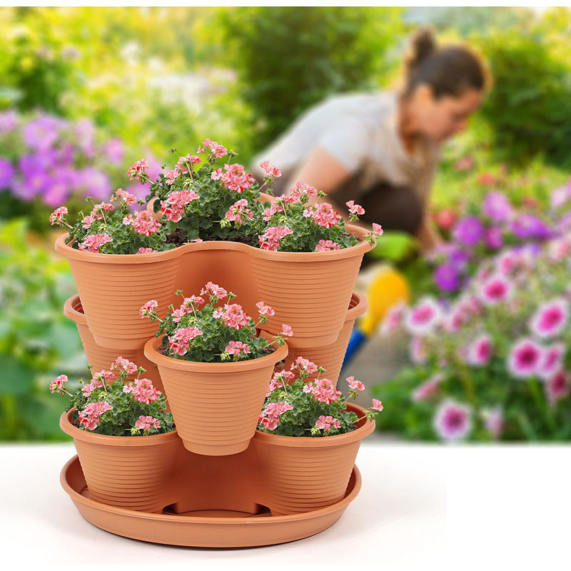 Saliah Pot Planter, Brown