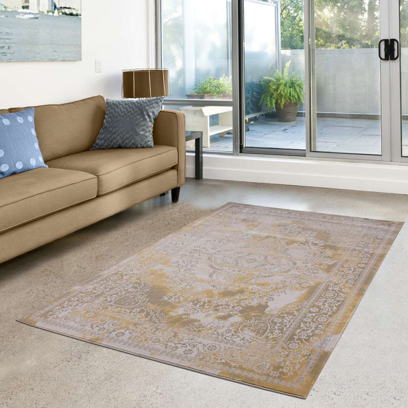 Tapis beige à motif floral Nauman, Rectangle 5 pi 3 po x 7 pi 7 po
