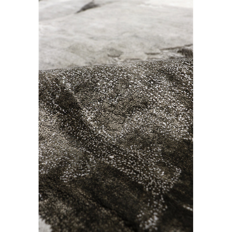 Handmade Abstract Tufted Wool and Viscose Rectangular Rug