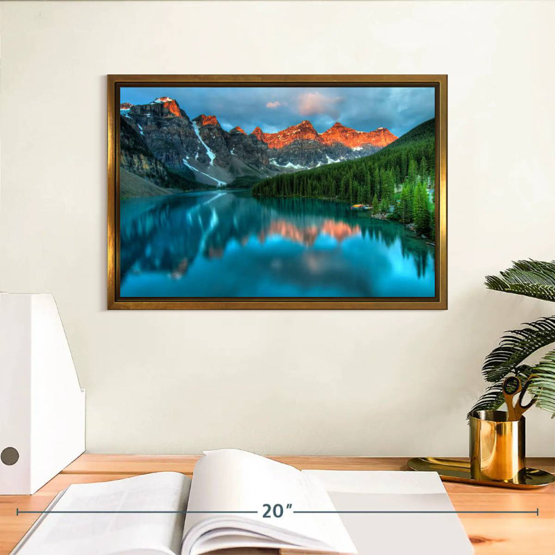Tranquil Moraine Lake, Cadre flottant doré, 13 po x 9 po