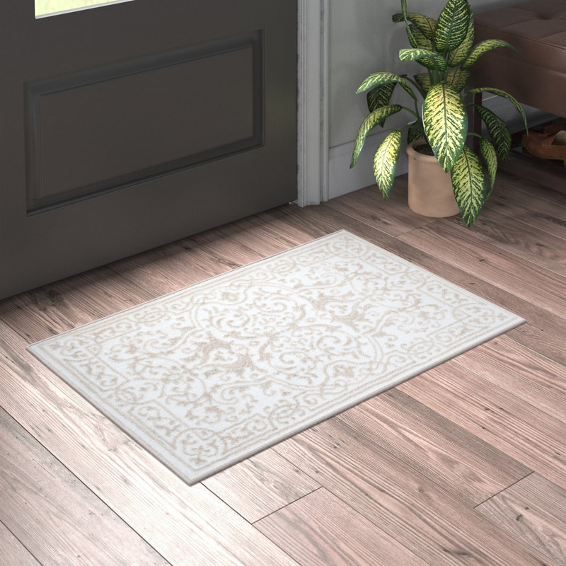 Airyana Oriental Indoor Rug, Rectangle 2' x 3'