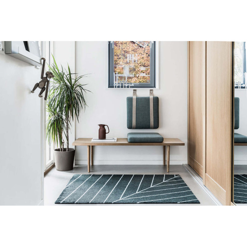 Eine Noon, 32" W x 57" L