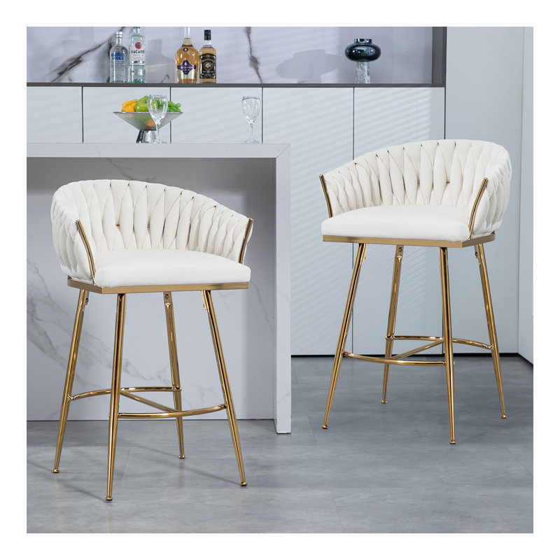 Tabouret de bar 26 po à hauteur de comptoir en velours pour îlot de cuisine avec dossier ondulé à la main, base chromée dorée et repose-pieds