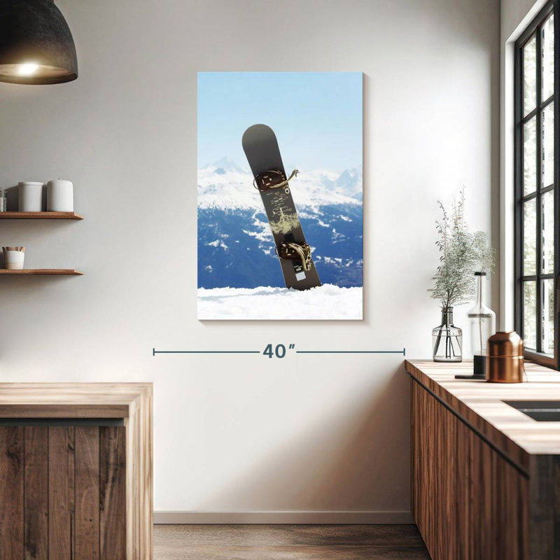 Snowboard Alvord dans la neige, H 39 po x l 26 po