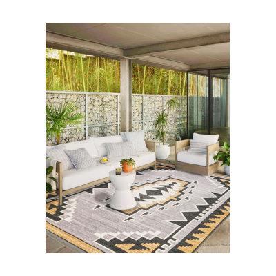 Gray Ethnic Pattern Detail Woven Base Modern Machine Washable Decorative Rug