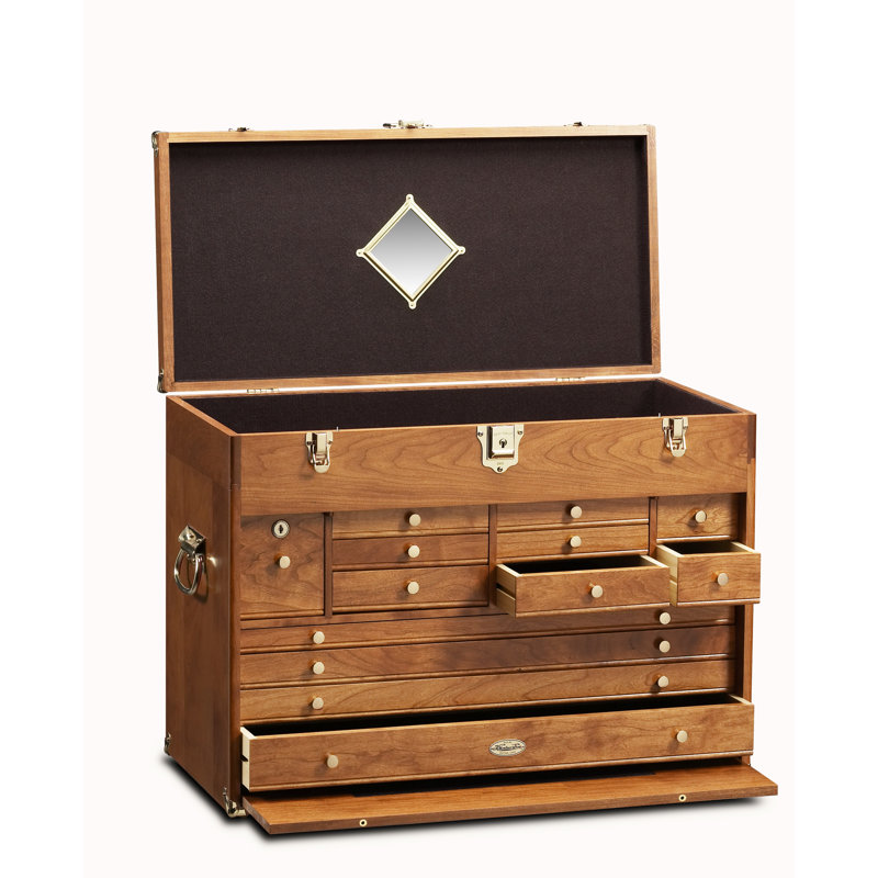 Gerstner 2613 Keepsake Chest – Handcrafted in the USA from Cherry