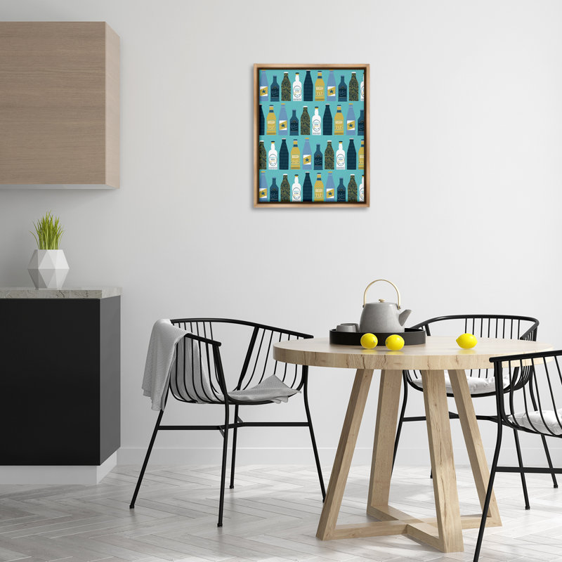 "Arranged Beer Bottles", art mural encadré par Angela Nickeas, H 21 po x l 17 po, Cadre flottant orme Montalcino