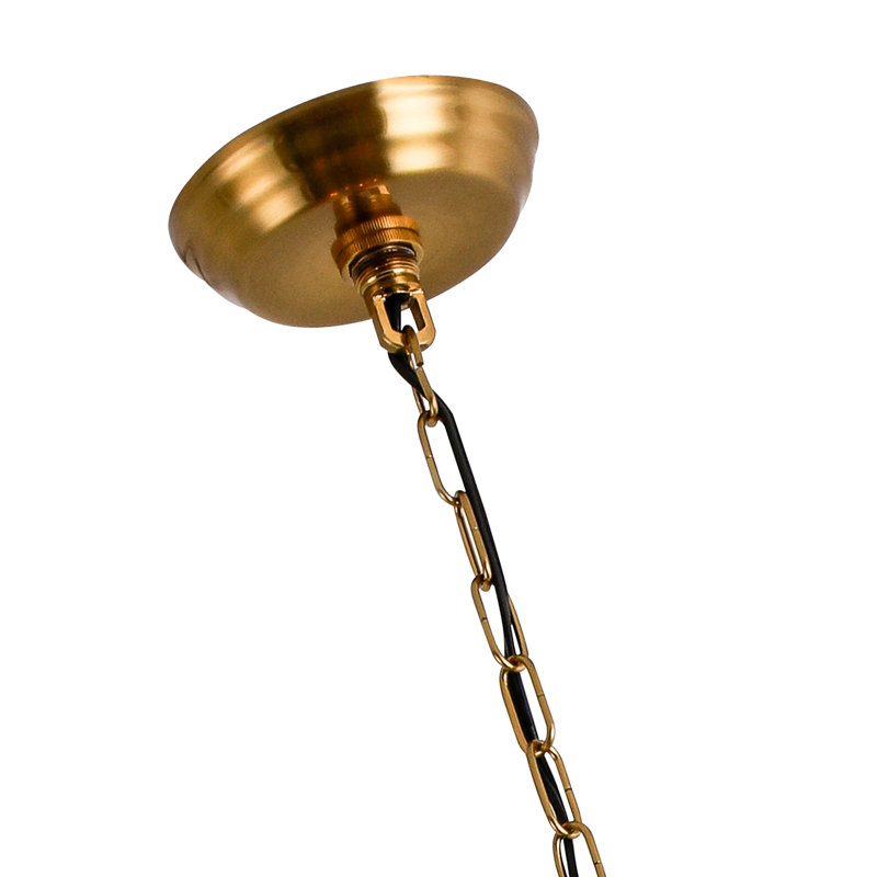 Lustre traditionnel unique à 4 lumières avec détails en cristal Darcey